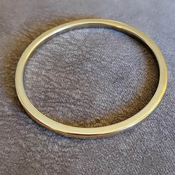 Set of Four Goldtone Bangle Bracelets - Picture 7 of 10